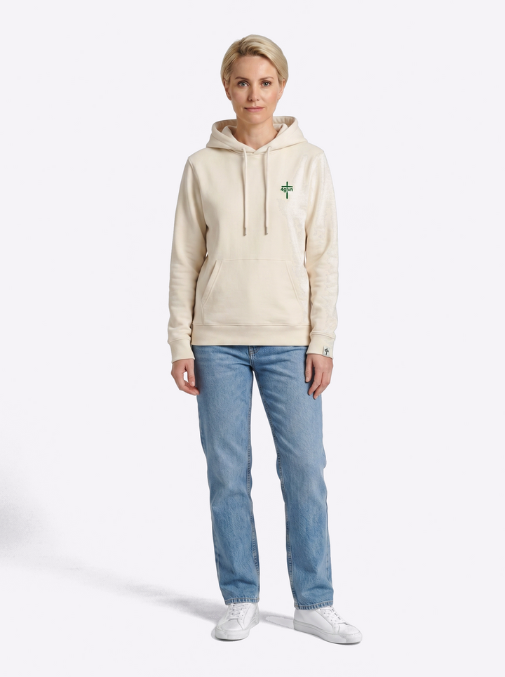 Vrouwelijk model draagt Daughter of the King Natural Raw hoodie voorkant true to size