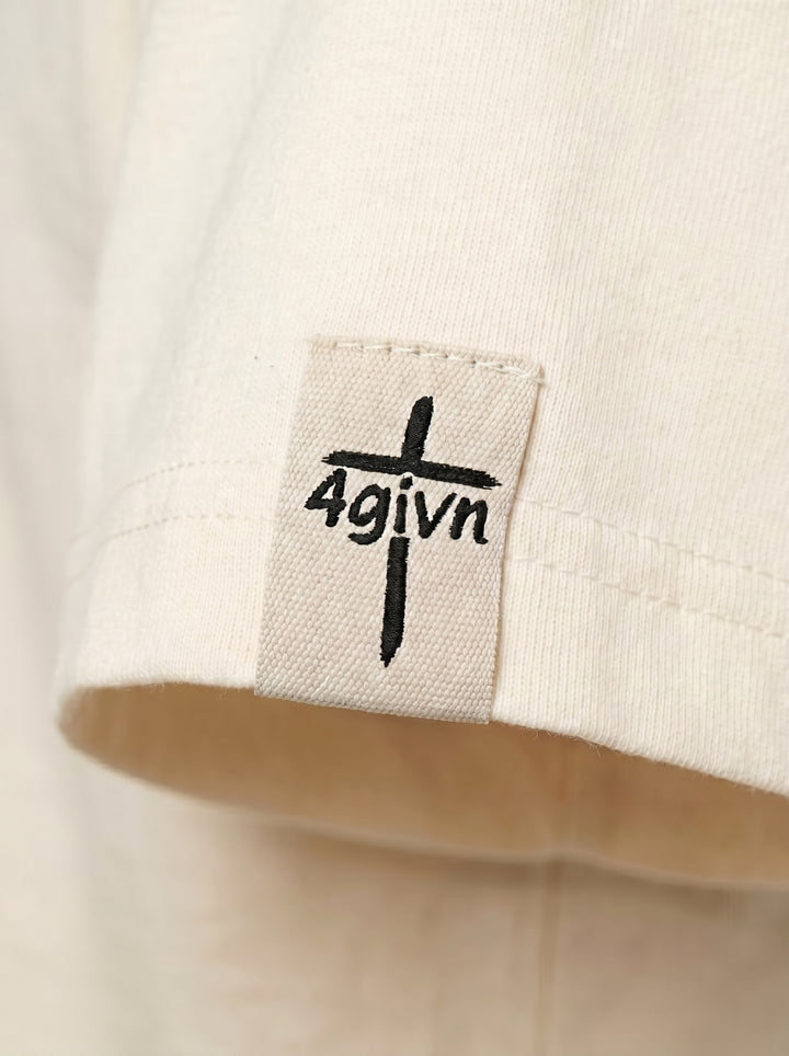 Roar and Whisper, Natural Raw, detail mouwlabel
